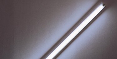 Dan Flavin, Diagonal of May 25, 1963. © Stephen Flavin / Artists Rights Society (ARS), Nueva York.